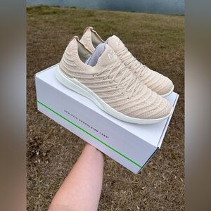 NWT APL Techloom Wave Mens 12 in Warm Silk/Ivory